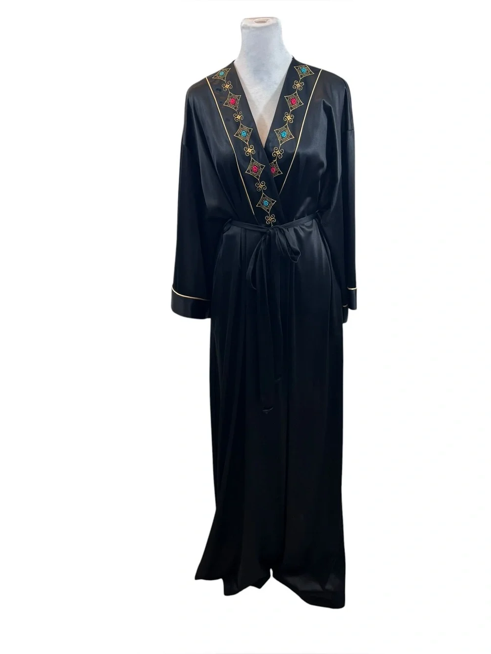RARE Vintage 1970’s‎ Vanity Fair Black Robe w/Embroidered Detail Size Small